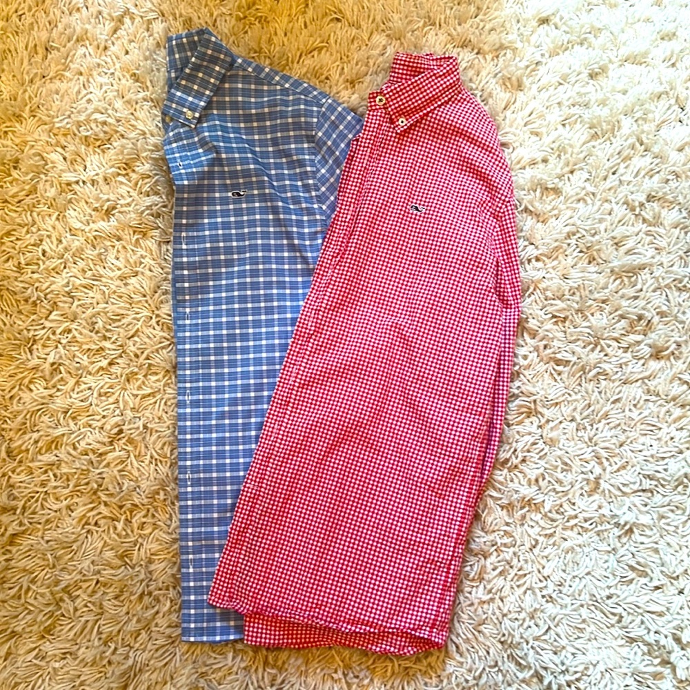 Vineyard Vines Boys Button Downs in Like New Condition. Size large (16)